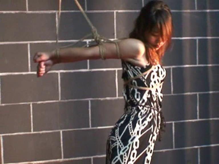 锐度主张 相约在锐度 多人旗袍绳艺[00-16-44][20250423-06515450].jpg