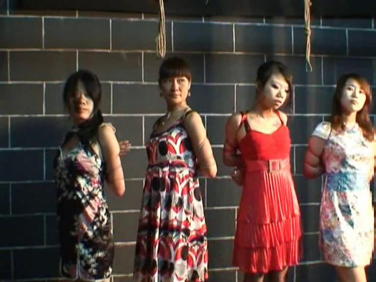 锐度主张 相约在锐度 多人旗袍绳艺[00-17-32][20250423-065138972].jpg