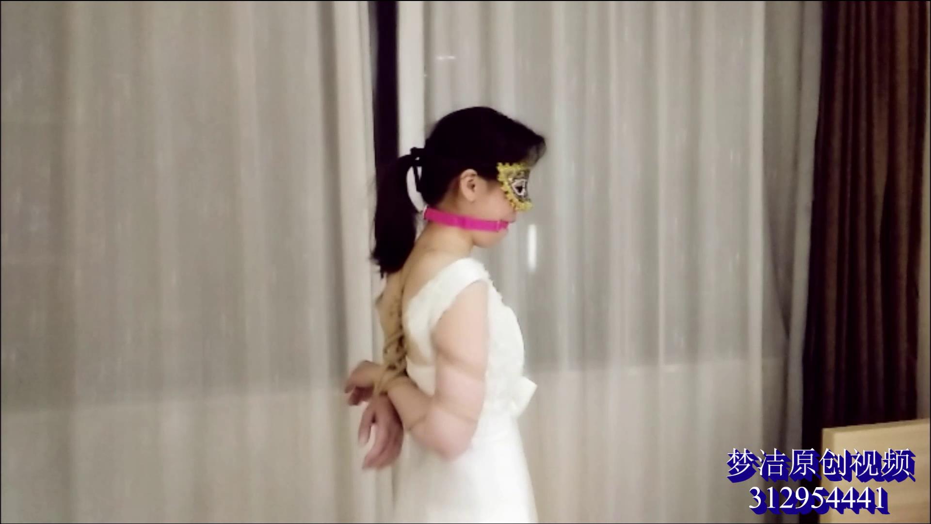 梦洁原创 白色礼服[00-14-02][20251105-191518316].jpg