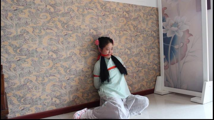 清风徐来 古装致敬作品《偷嘴丫鬟[00-01-45][20251105-19175592].jpg