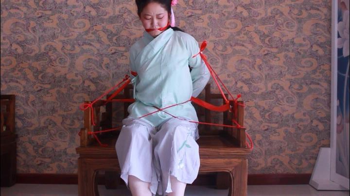 清风徐来 古装致敬作品《偷嘴丫鬟[00-09-32][20251105-191759130].jpg