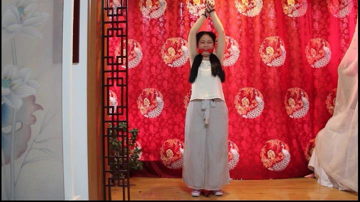 清风徐来 古装致敬作品《偷嘴丫鬟[00-27-10][20251105-191841283].jpg